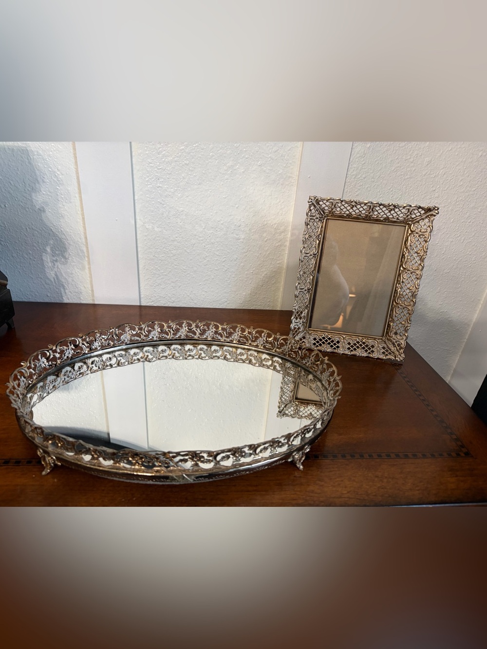 Vintage Oval Dresser Vanity Mirror Tray & Picture Frame